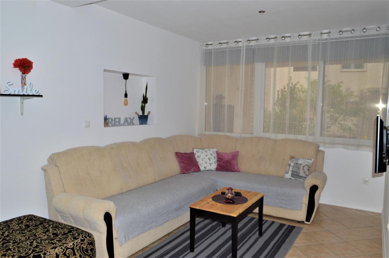 Apartman Luka Каштела Экстерьер фото